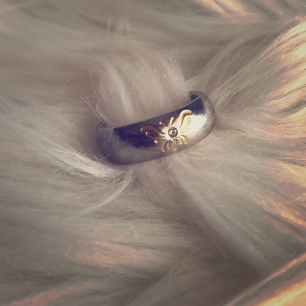 Inori two tone butterfly diamond band